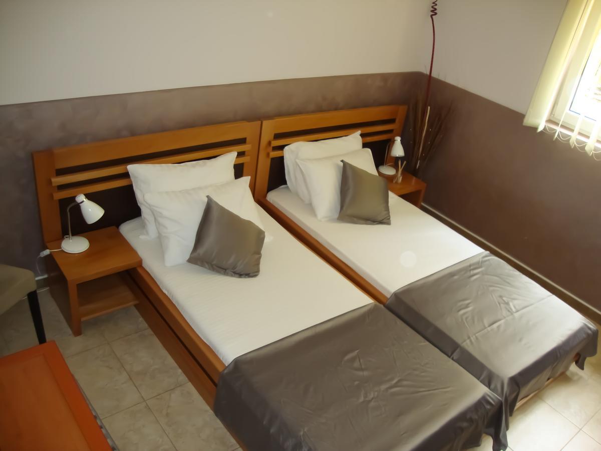 Guesthouse Vila Olivera Niska Banja Extérieur photo
